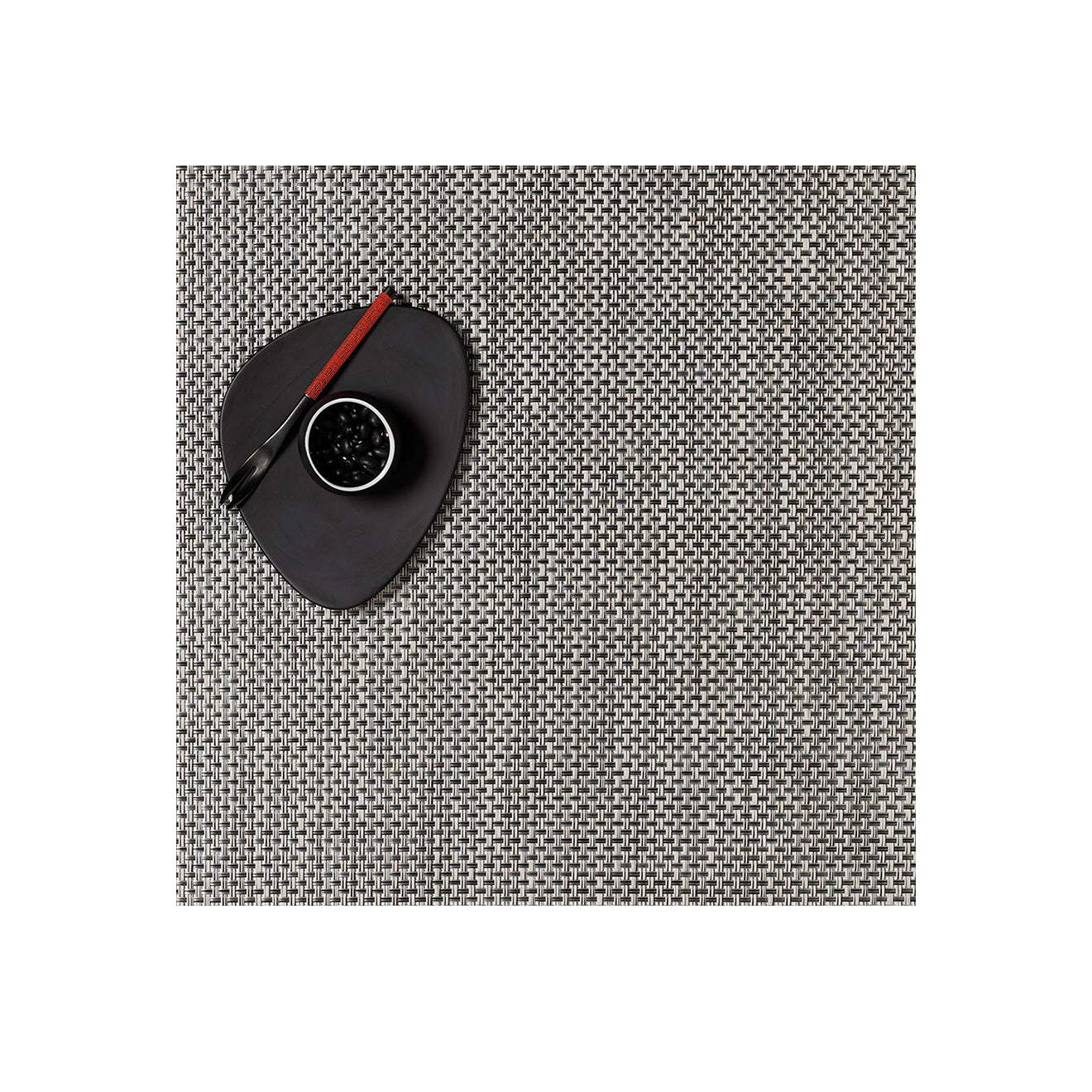 Basketweave Placemats - Oyster With Prop