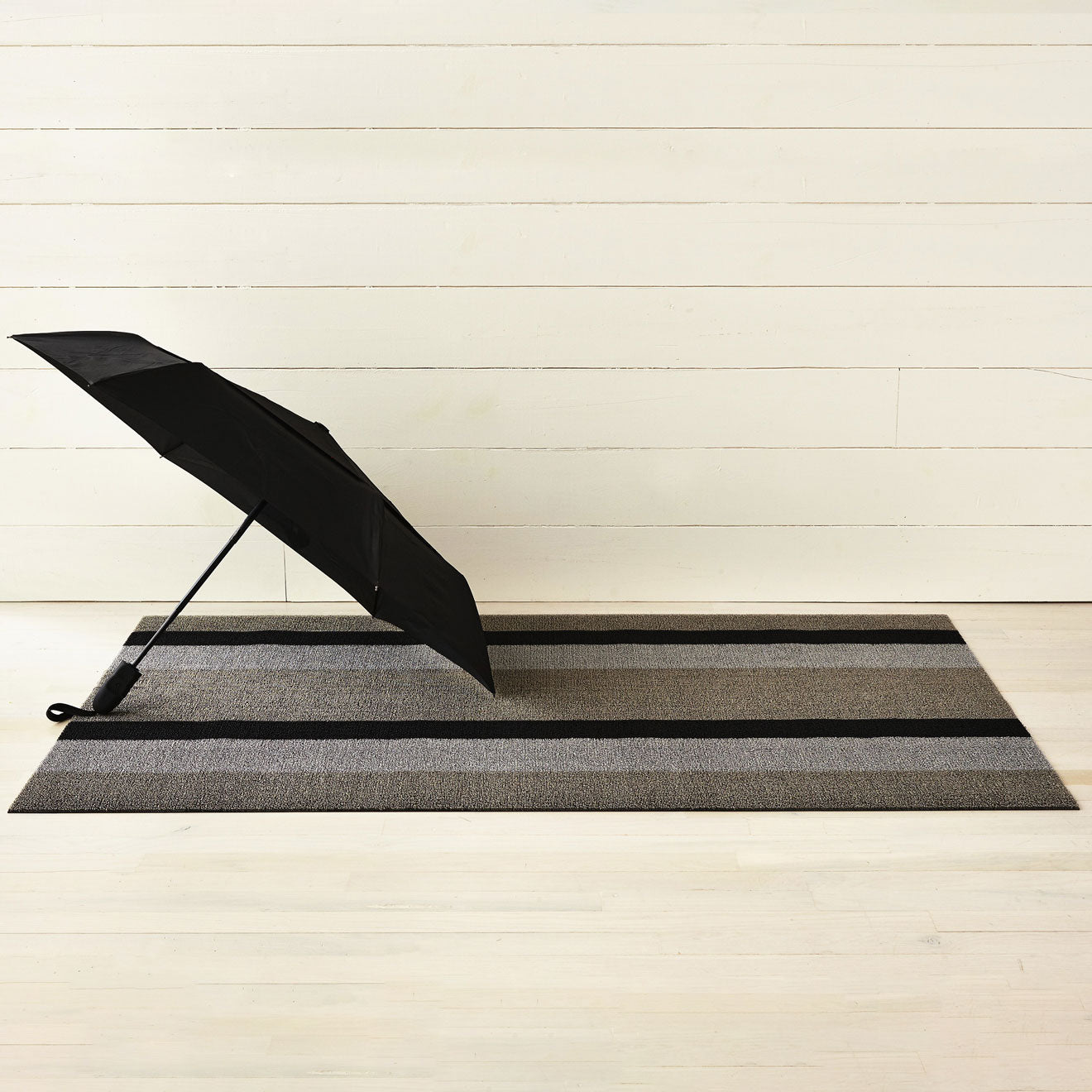 Bold Stripe Shag Mats - Silver/Black Utility Mat
