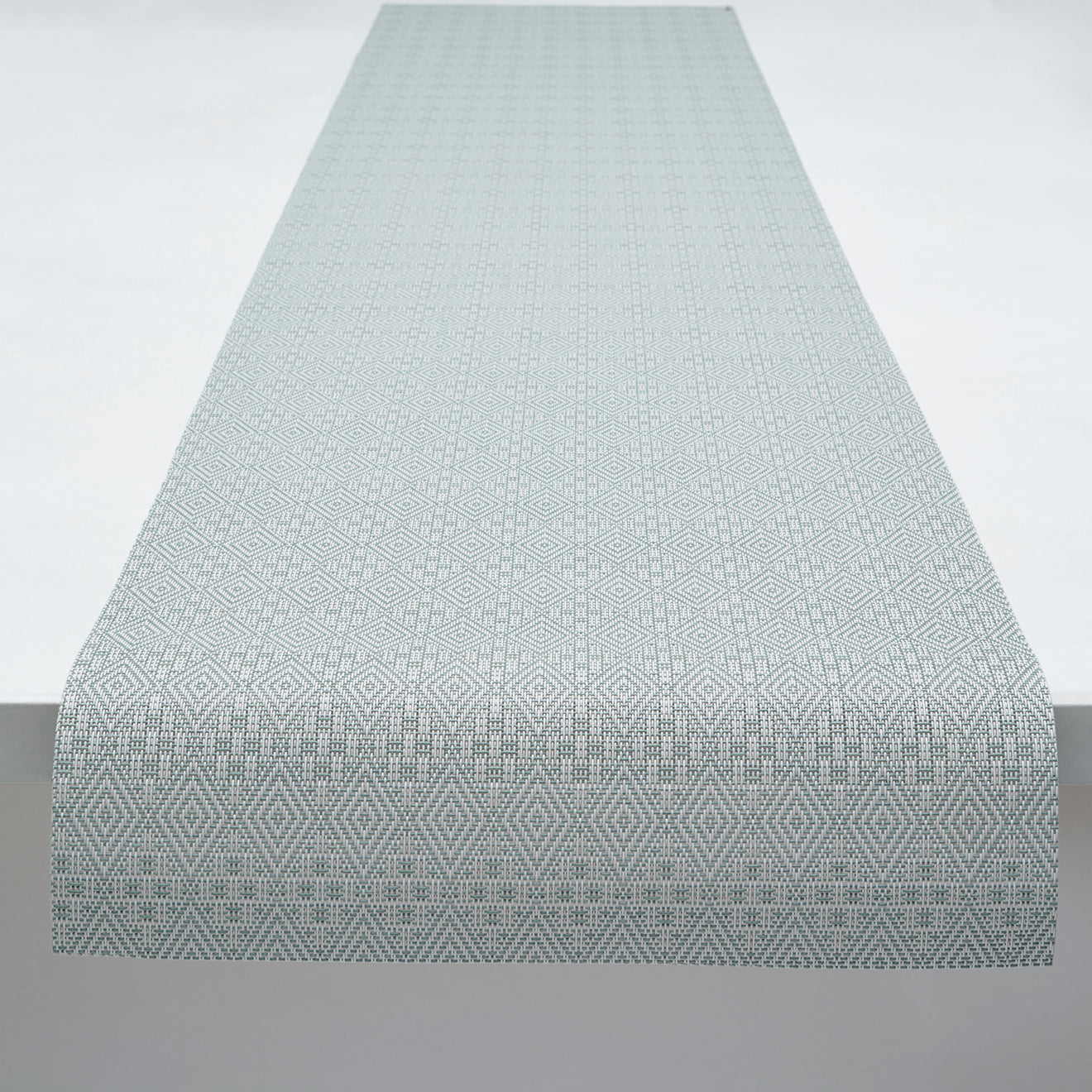 Boxwood Table Runners - Abalone With Prop