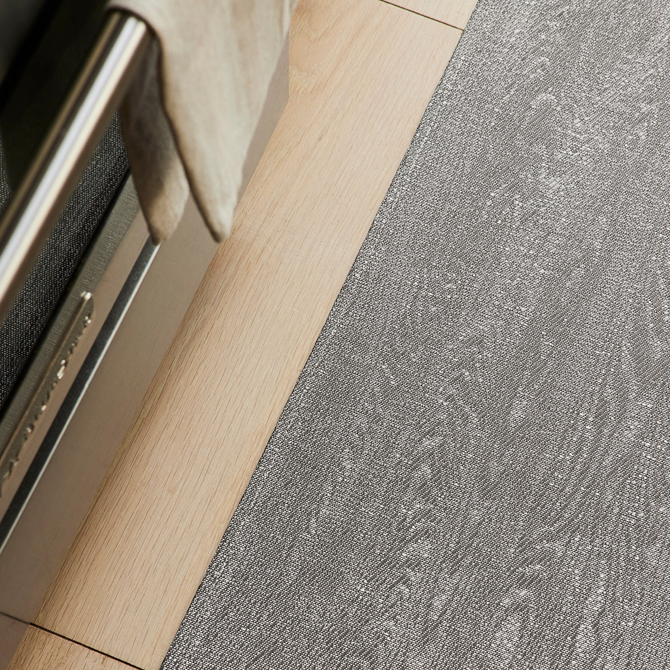 Woodgrain Umber Detail