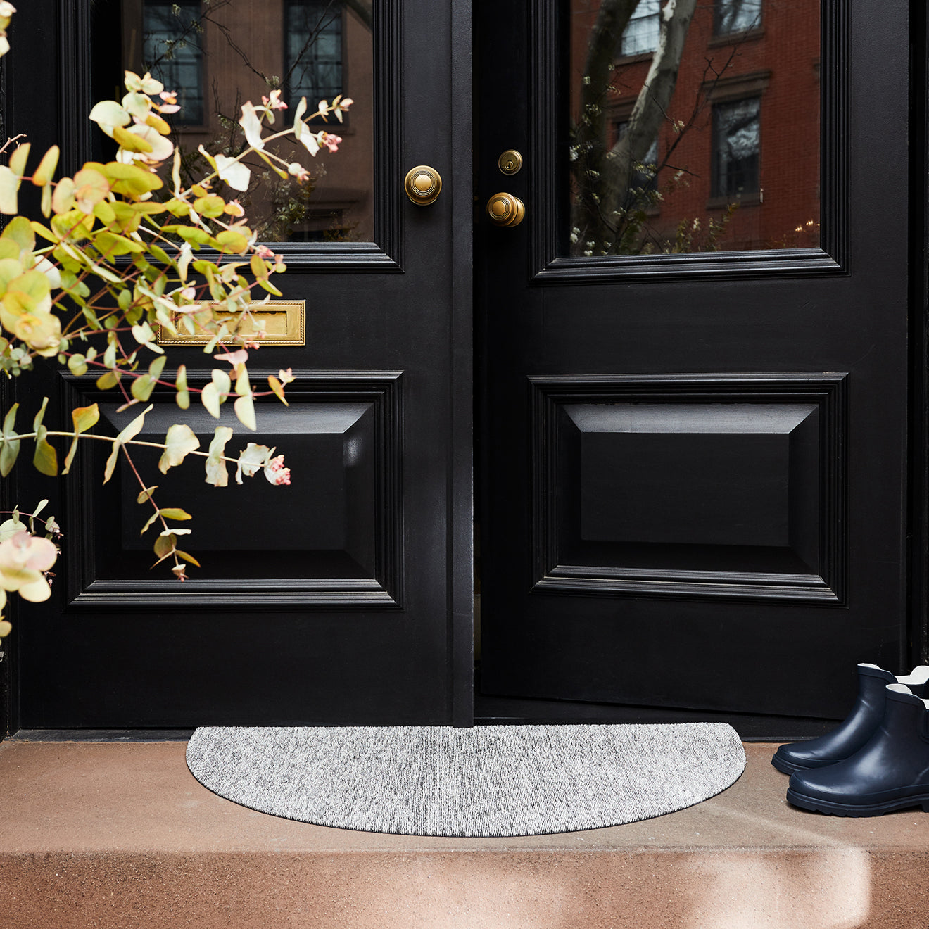 Heathered Shag Mats - Fog Welcome Mat