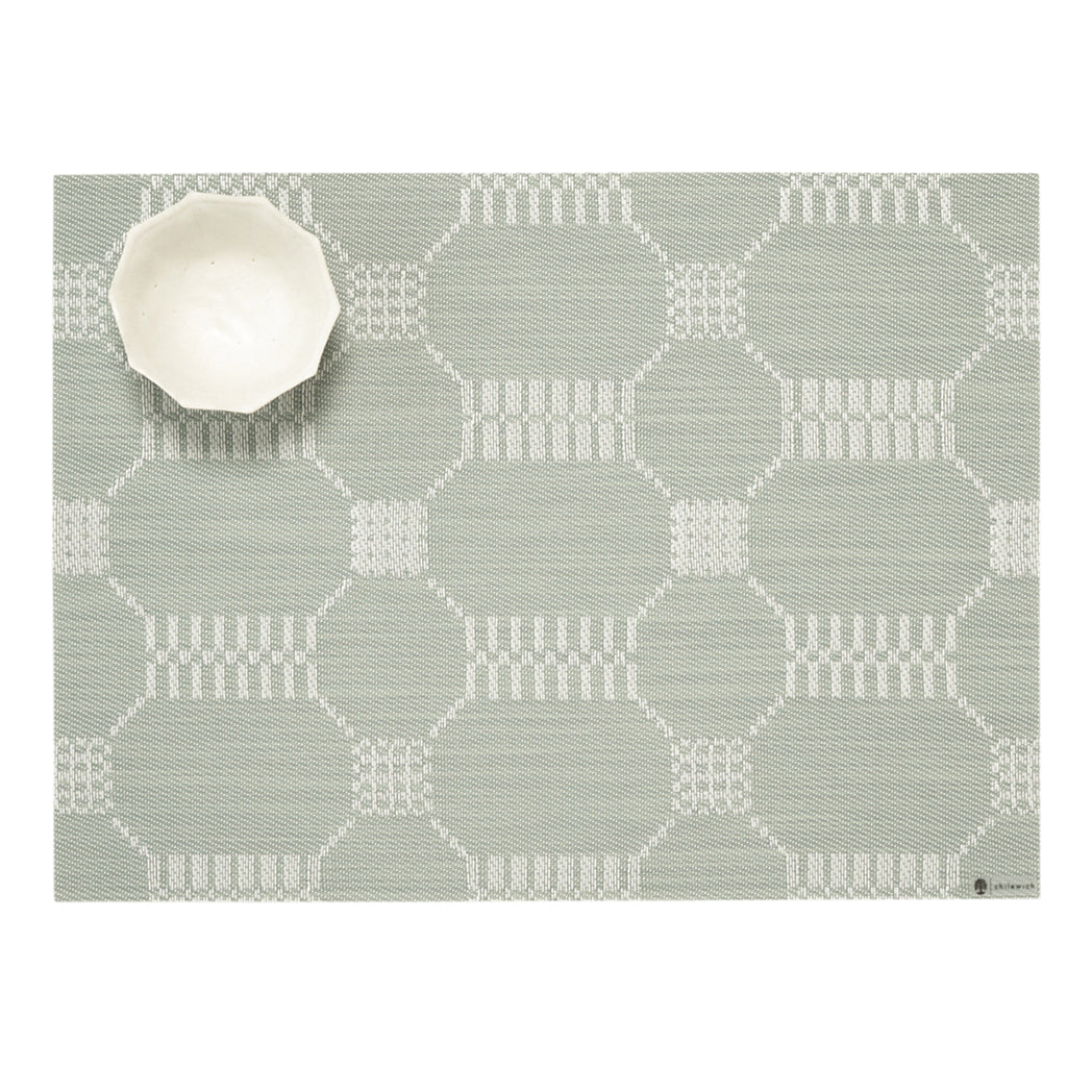 Coverlet Placemats - Abalone With Prop