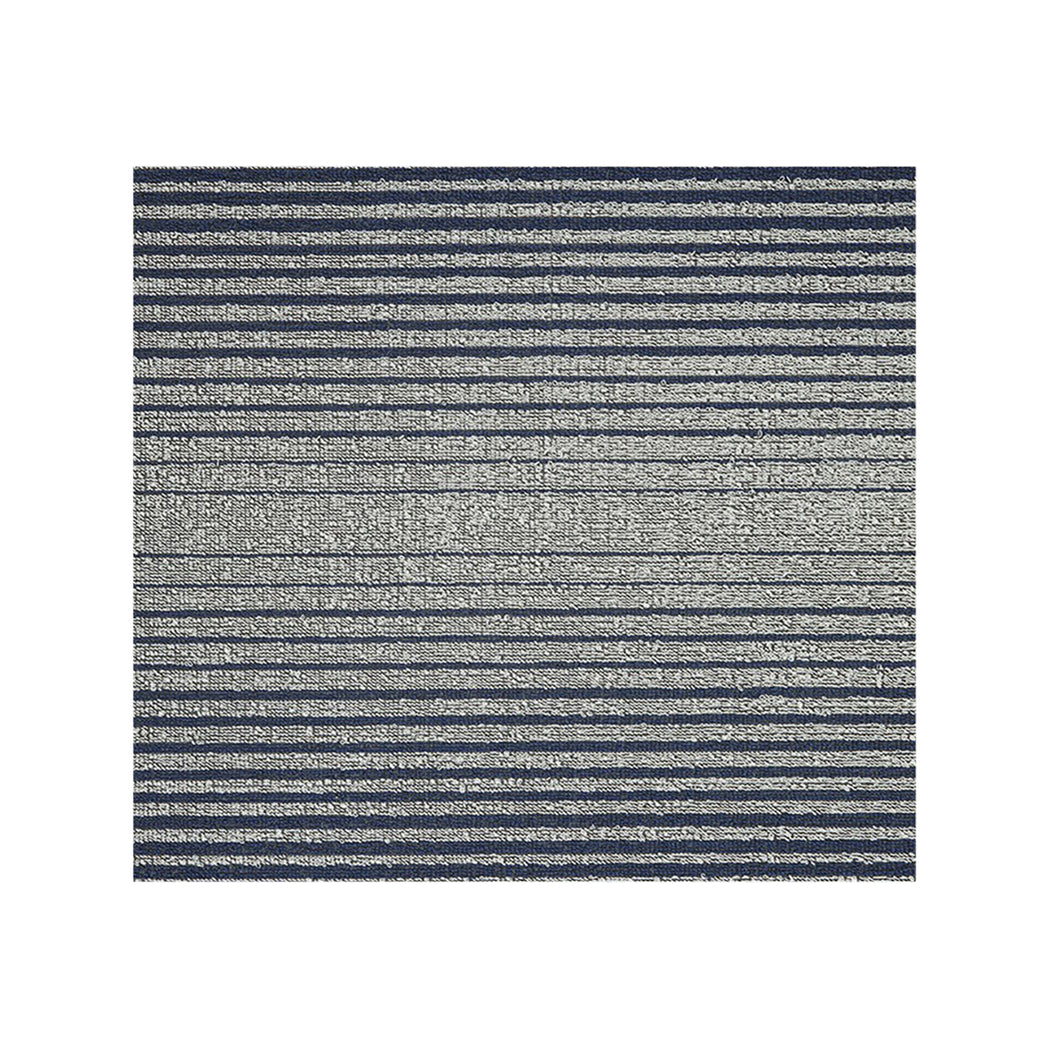 Black/White Shag Mat in Mix of Black and White
