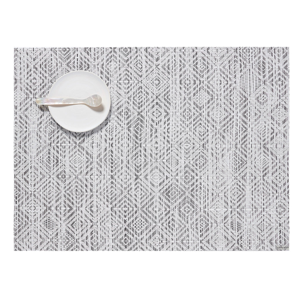 White/Black Placemats in Black and Cool Off White