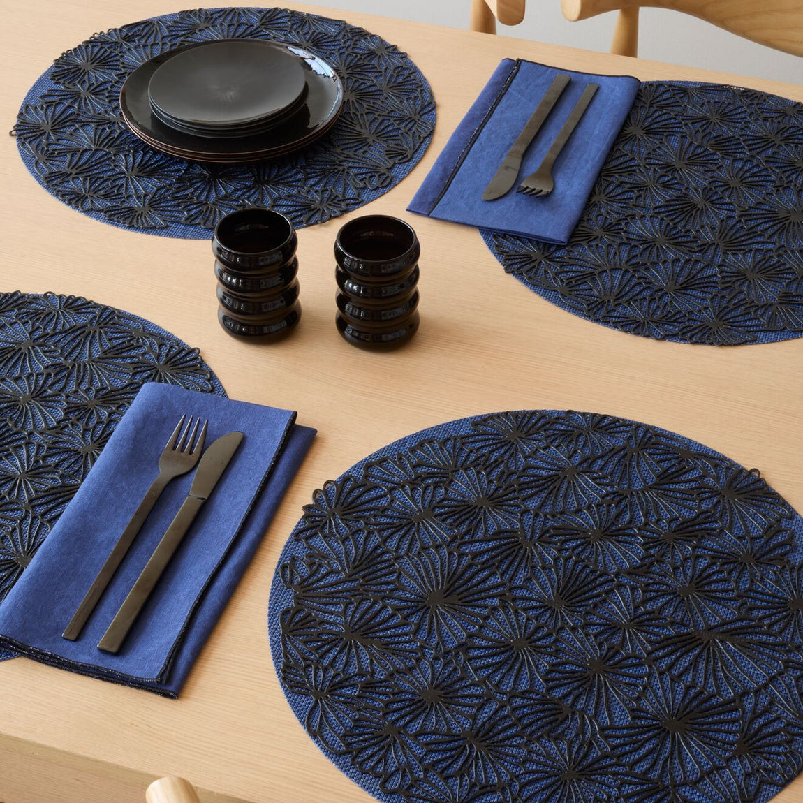 Layered Dusk Table Set