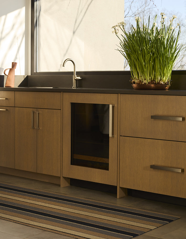 Detail image of Chilewich woven material showcasing texture, color, and pattern of the terrastrand yarn weave.